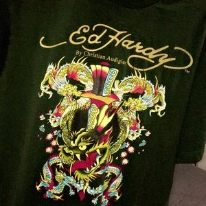 New vintage EdHardy Tshirt,Very rare Fresh af!